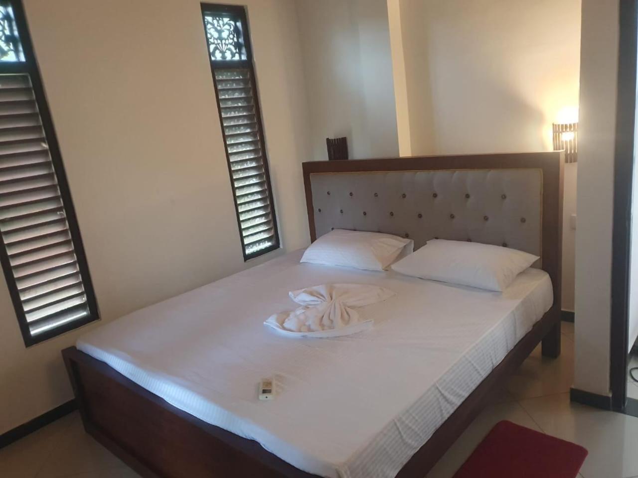 Ravi Place Unawatuna Extérieur photo